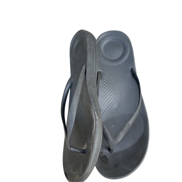 Fitflop Black  flip flop size 9 - Picture 2 of 5